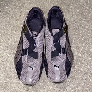 EUC Puma Purple Sneakers Womens 💜